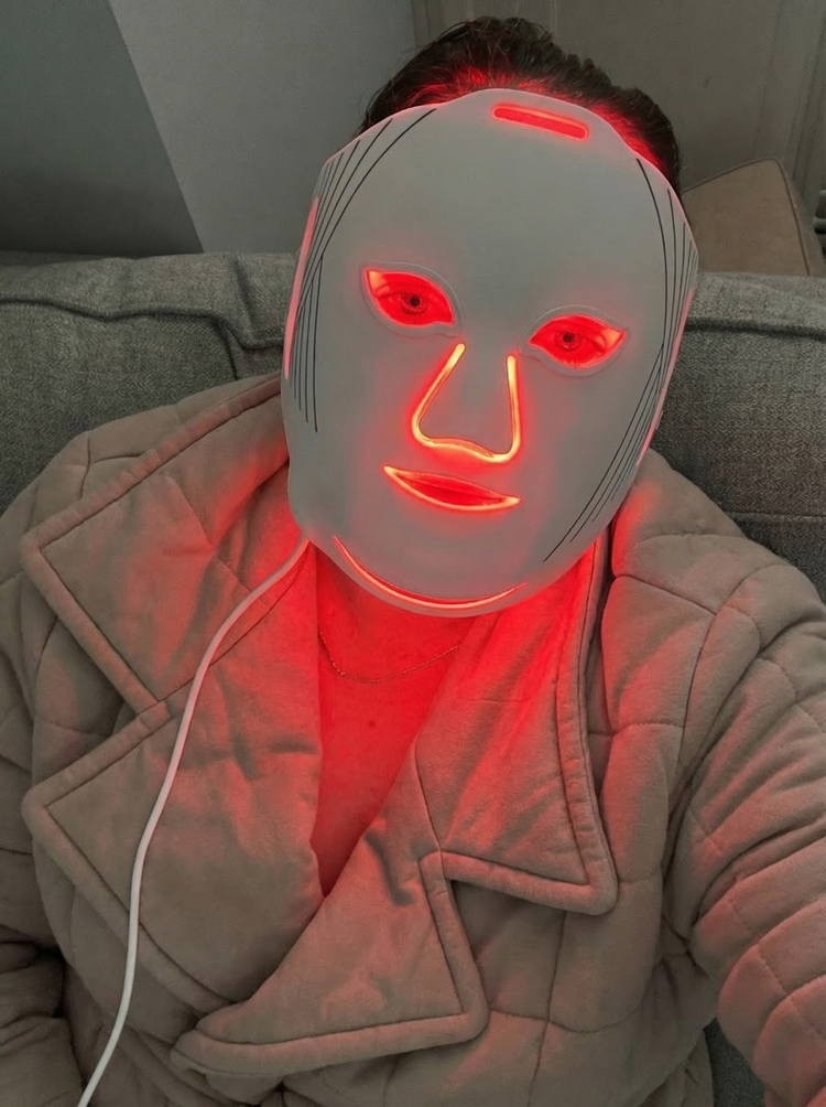 4. Spotlight: Nicebeam LED Red Light Therapy Face Mask