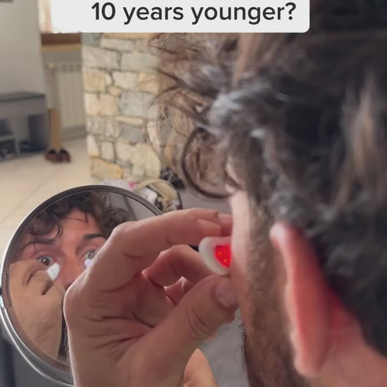 Real-time demo of the Redlight Blinking Eye Pods, showing how the product is used for eye rejuvenation and care.